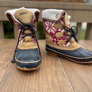 Khombu Duck Boots Red Winter Shoes sz 6M BM1845